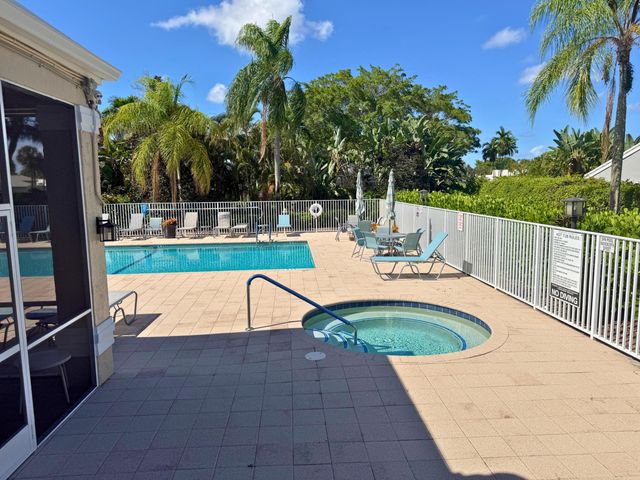 6429 Three Lakes, Boynton Beach, FL 33437