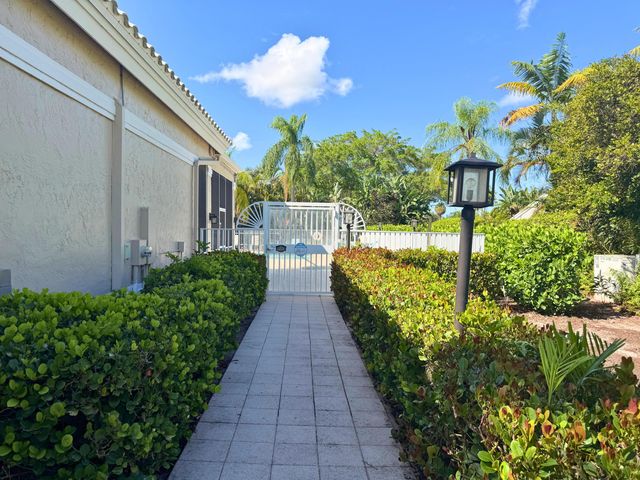 6429 Three Lakes, Boynton Beach, FL 33437