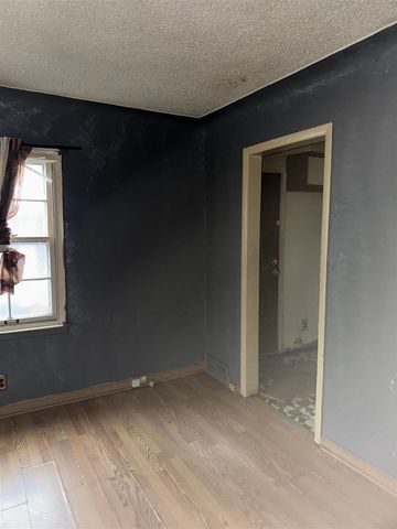 9158 Ohio Street, Detroit, MI 48204