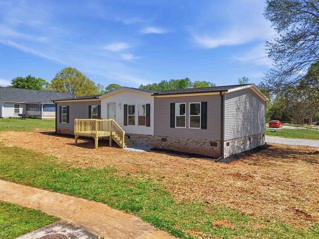 203 Lakanwood Lane, Greenville, SC 29673