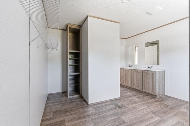 203 Lakanwood Lane, Greenville, SC 29673