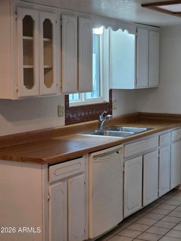 511 S 3RD Street S, Sierra Vista, AZ 85635