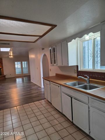 511 S 3RD Street S, Sierra Vista, AZ 85635