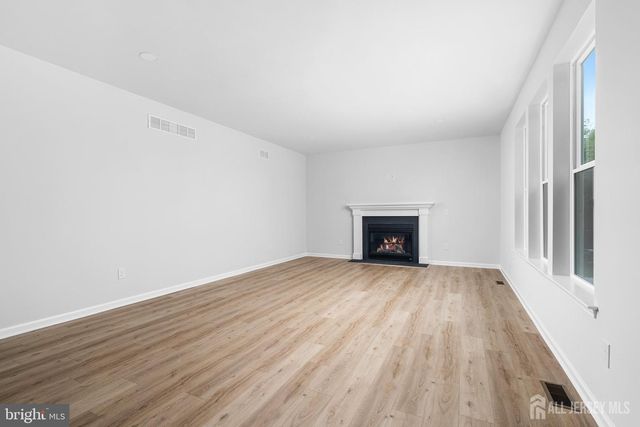 4913 S Broad Street, Hamilton, NJ 08620