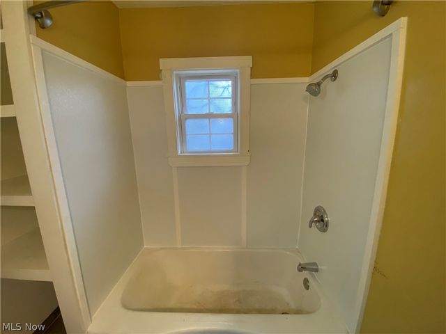 7131 Park Avenue, Cleveland, OH 44105