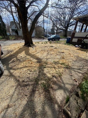 7131 Park Avenue, Cleveland, OH 44105