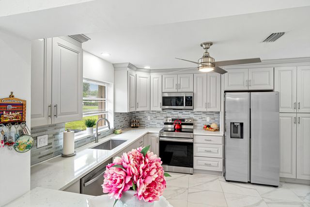 10127 Eaglewood Terrace A, Boynton Beach, FL 33436