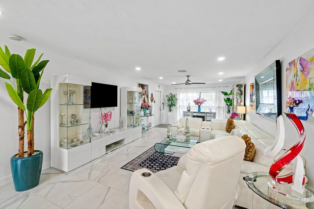 10127 Eaglewood Terrace A, Boynton Beach, FL 33436