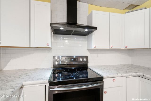 8106 Loganberry, Anchorage, AK 99502