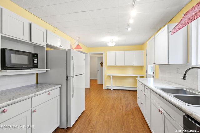 8106 Loganberry, Anchorage, AK 99502