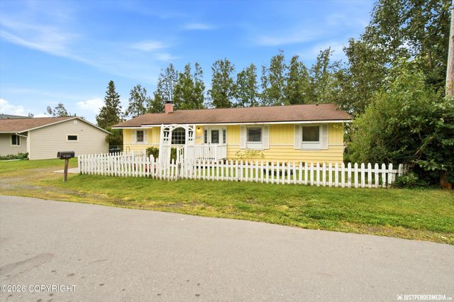 8106 Loganberry, Anchorage, AK 99502