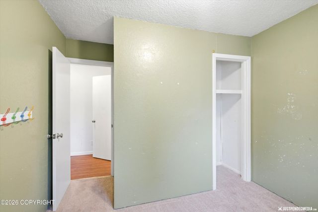 8106 Loganberry, Anchorage, AK 99502
