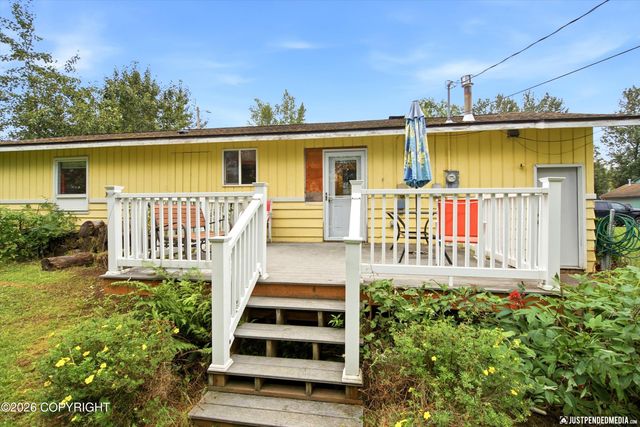 8106 Loganberry, Anchorage, AK 99502