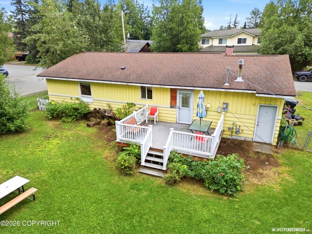 8106 Loganberry, Anchorage, AK 99502