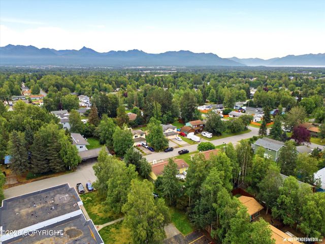 8106 Loganberry, Anchorage, AK 99502