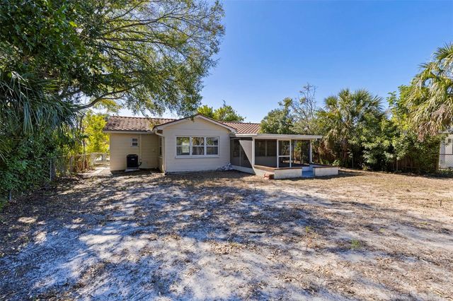 763 76TH AVENUE N, St Petersburg, FL 33702