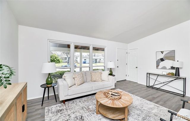 714 Lynn Haven Lane, Hazelwood, MO 63042