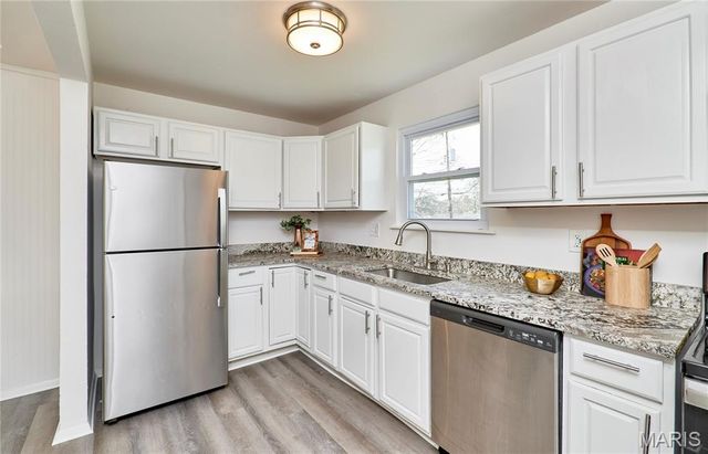 714 Lynn Haven Lane, Hazelwood, MO 63042