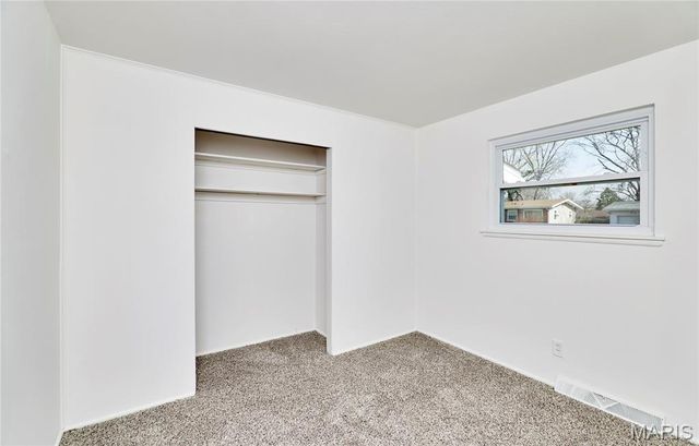 714 Lynn Haven Lane, Hazelwood, MO 63042