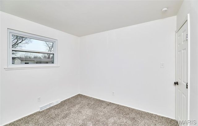 714 Lynn Haven Lane, Hazelwood, MO 63042