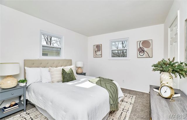 714 Lynn Haven Lane, Hazelwood, MO 63042