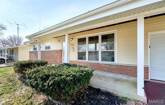 714 Lynn Haven Lane, Hazelwood, MO 63042