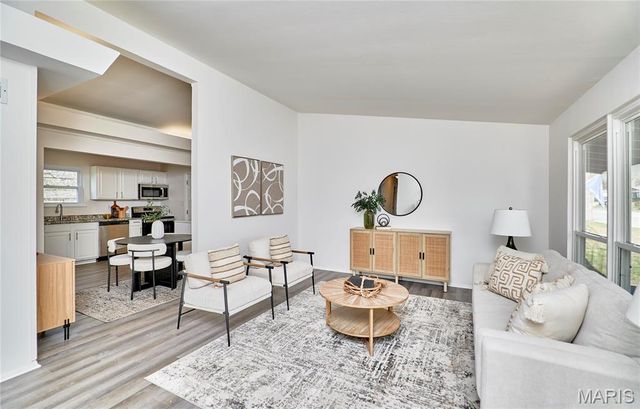 714 Lynn Haven Lane, Hazelwood, MO 63042