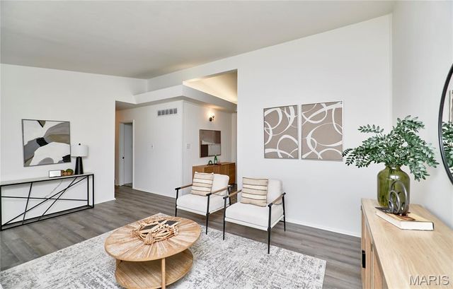 714 Lynn Haven Lane, Hazelwood, MO 63042