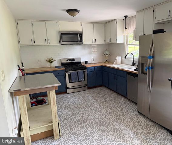 11107 BURWELL RD, Nokesville, VA 20181