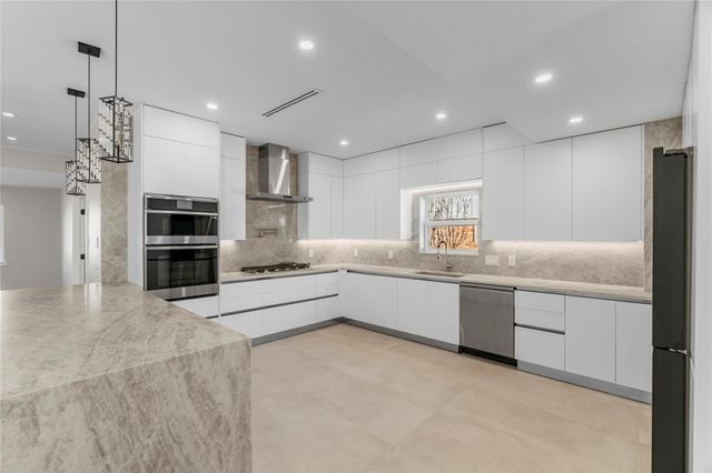 9203 Kapri Lane, Houston, TX 77025