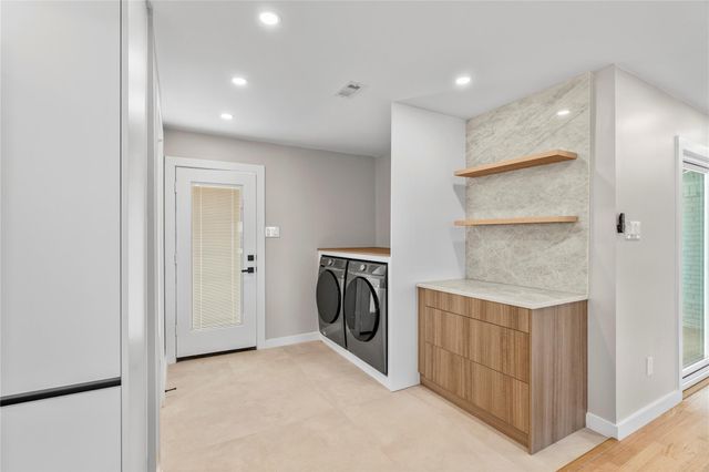 9203 Kapri Lane, Houston, TX 77025