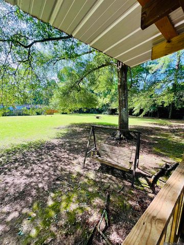 4818 Edgen Ave, Slaughter, LA 70777