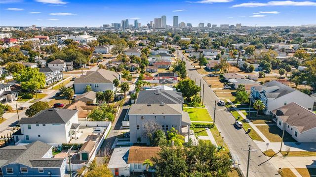 2711 W NORTH B STREET 2, Tampa, FL 33609