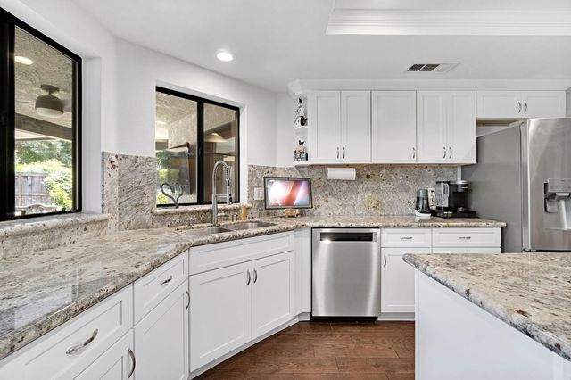 8814 N Spalding Avenue, Fresno, CA 93720