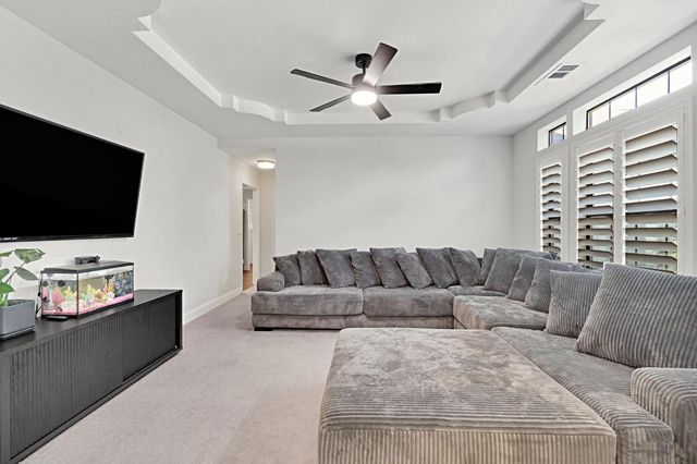 8814 N Spalding Avenue, Fresno, CA 93720