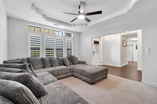 8814 N Spalding Avenue, Fresno, CA 93720