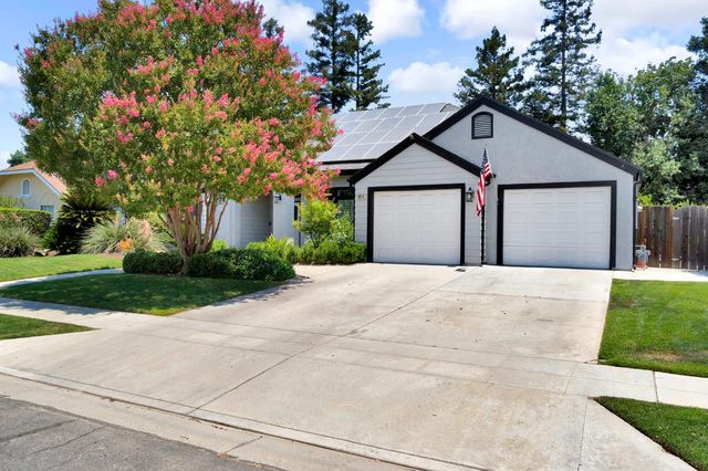 8814 N Spalding Avenue, Fresno, CA 93720
