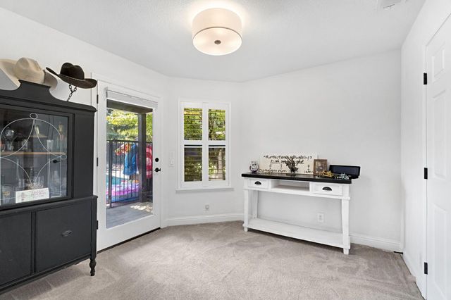 8814 N Spalding Avenue, Fresno, CA 93720
