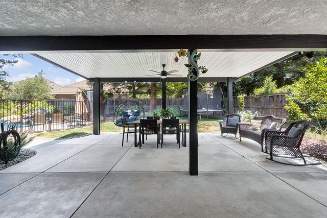8814 N Spalding Avenue, Fresno, CA 93720