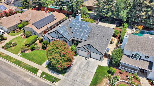 8814 N Spalding Avenue, Fresno, CA 93720