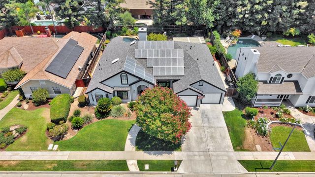 8814 N Spalding Avenue, Fresno, CA 93720