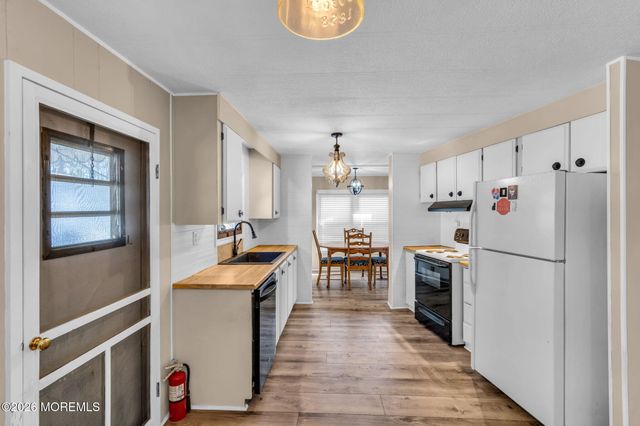 76 Martin Drive, Whiting, NJ 08759