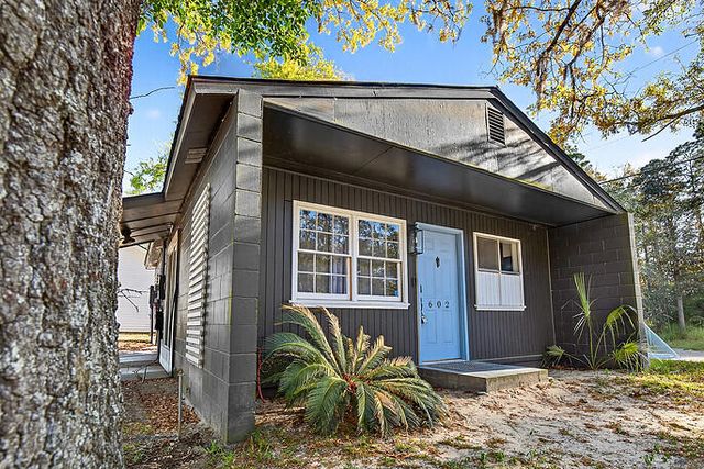 602 Chaplin Street, Walterboro, SC 29488