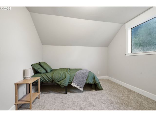 265 N 2ND St, St Helens, OR 97051