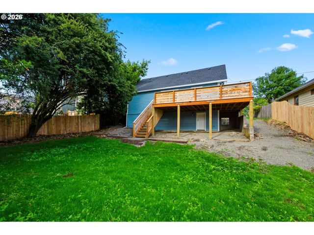 265 N 2ND St, St Helens, OR 97051