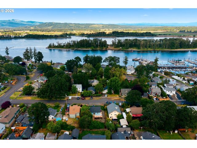 265 N 2ND St, St Helens, OR 97051