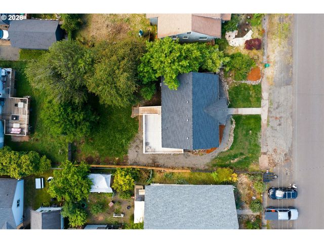265 N 2ND St, St Helens, OR 97051