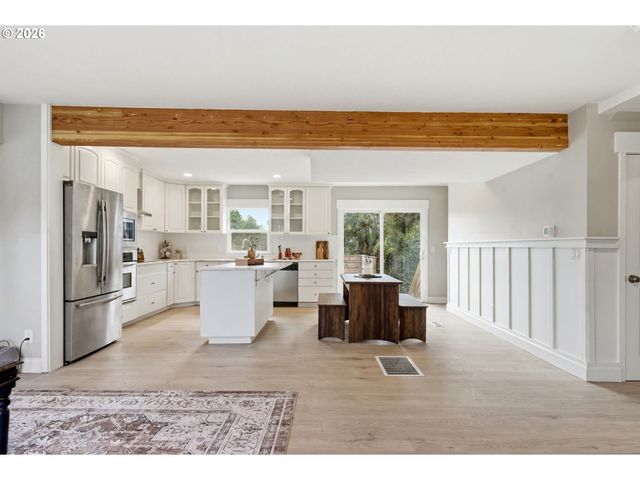 265 N 2ND St, St Helens, OR 97051