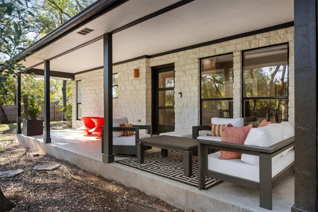 445 Rocky River RD, West Lake Hills, TX 78746