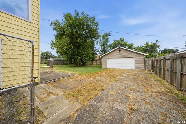 1809 W AYRES Avenue, Peoria, IL 61606